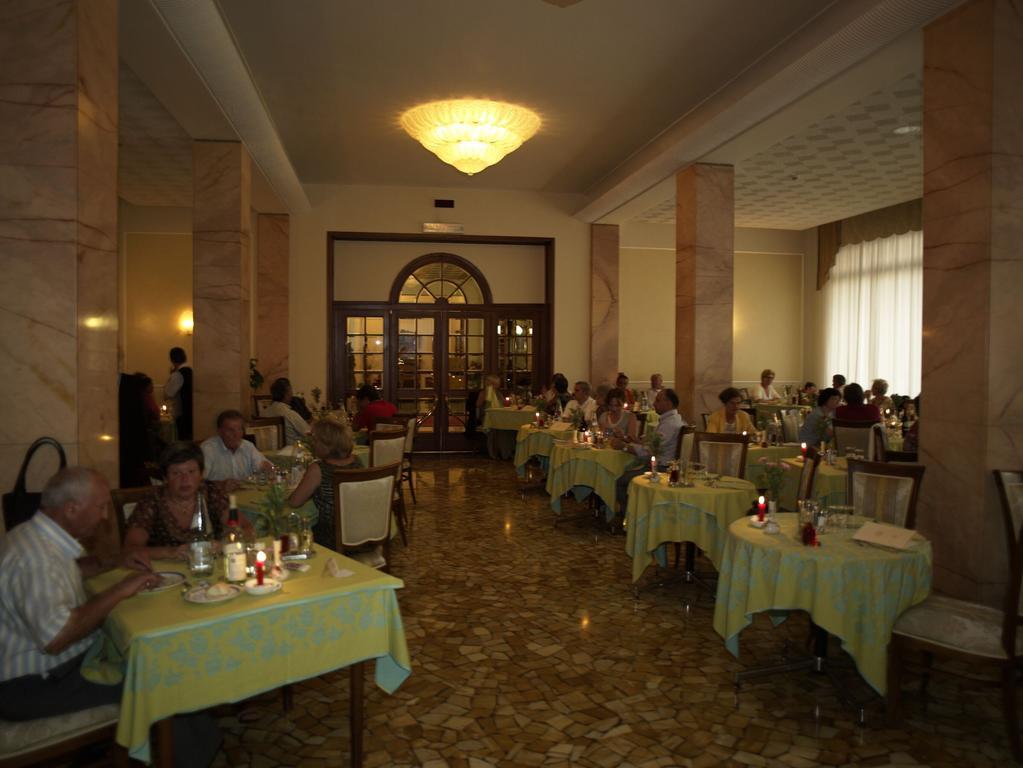 Hotel Excelsior Terme Abano Terme Exterior photo